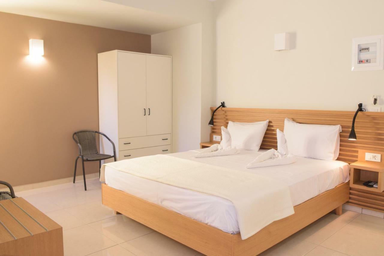 Mithos Premium Rooms Agia Marina  Luaran gambar